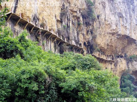 三峡古栈道（三峡的风景区）