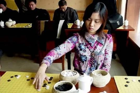 李莹（围棋女棋手）