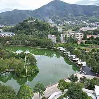 汤湖温泉（江西省吉安市遂川县的景点）